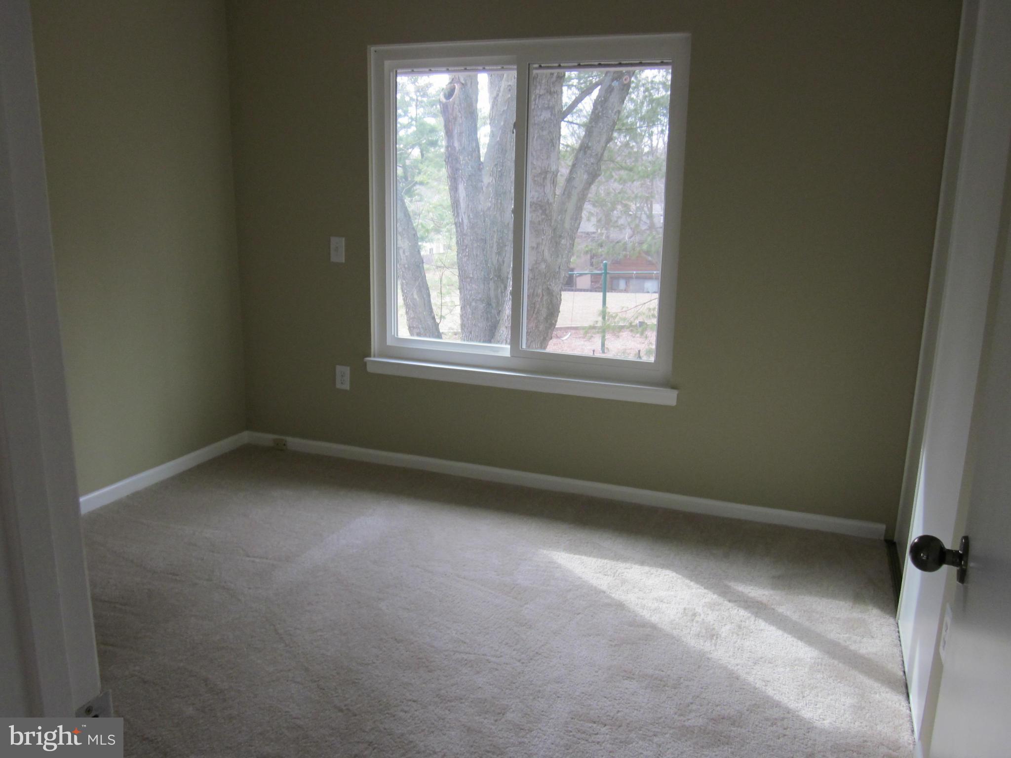 9105 Tulip Grove Road Gaithersburg, MD 20879 - Photo 10 of 20 Bedroom