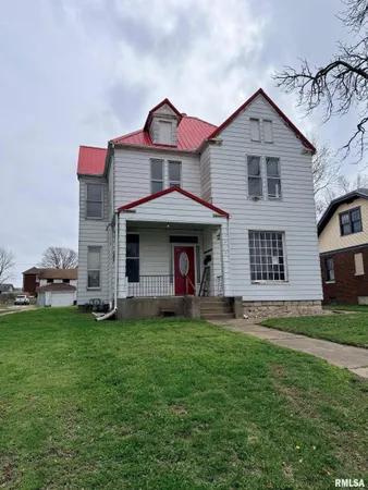 $89,500 | 1218 North 8th Street, Unit 2, Quincy, IL 62301