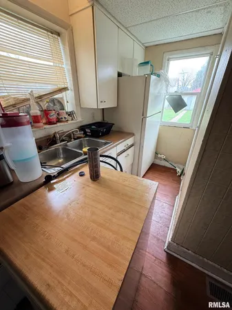 $89,500 | 1218 North 8th Street, Unit 2, Quincy, IL 62301