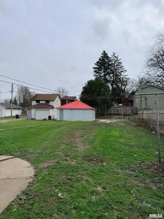 $89,500 | 1218 North 8th Street, Unit 2, Quincy, IL 62301