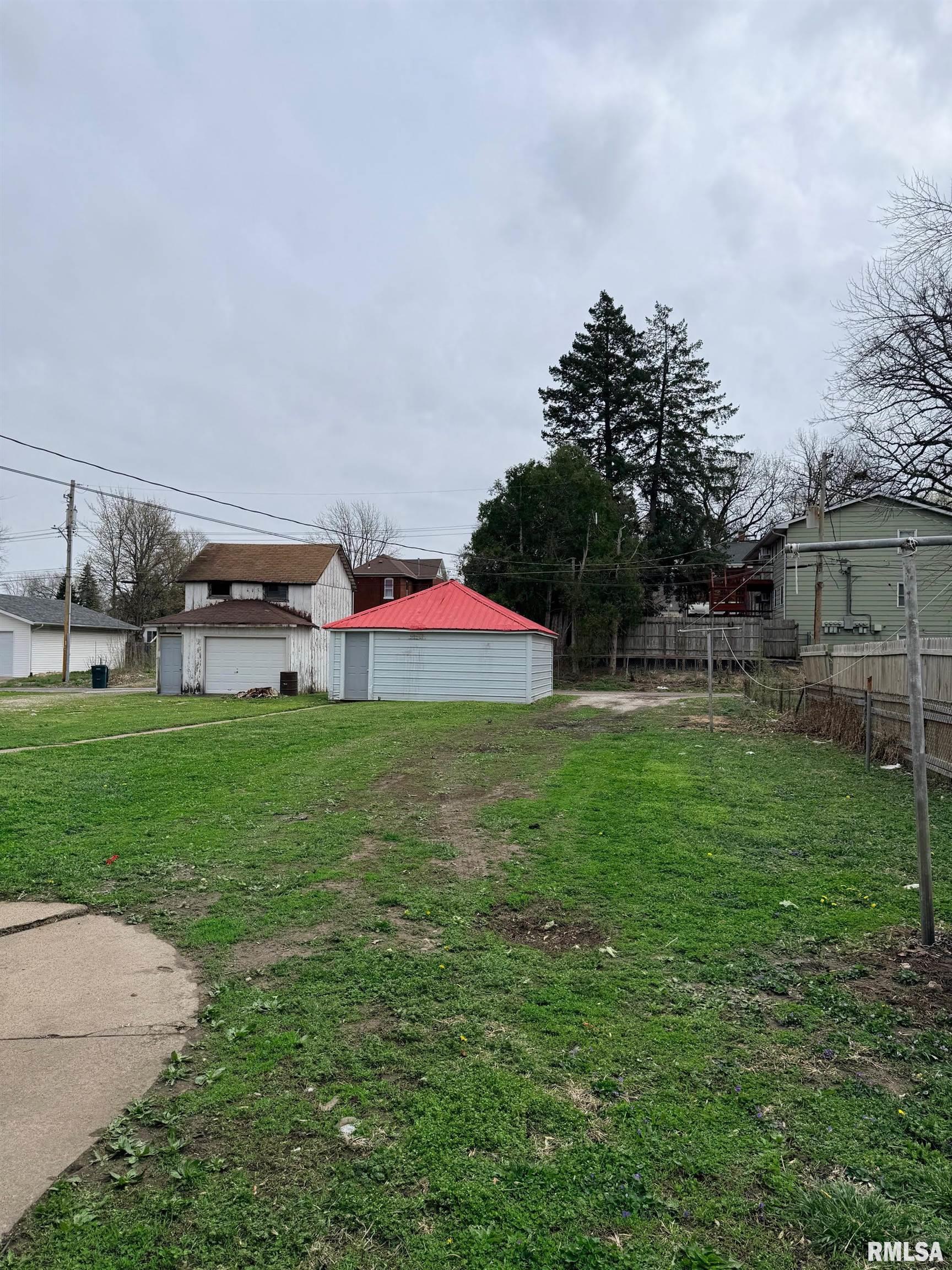 1218 North 8th Street, Unit 2 Quincy, IL 62301 - Photo 16 of 19