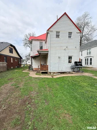 $89,500 | 1218 North 8th Street, Unit 2, Quincy, IL 62301