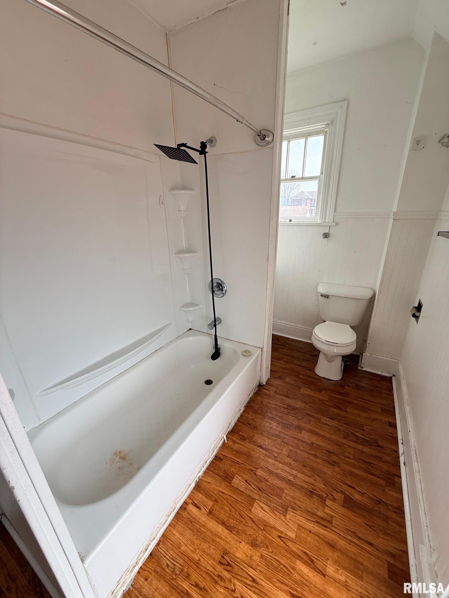 1218 North 8th Street, Unit 2 Quincy, IL 62301 - Photo 4 of 19