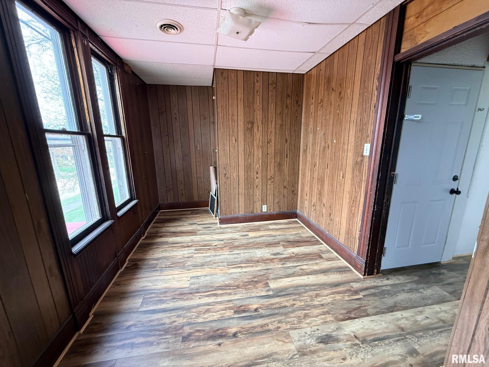 1218 North 8th Street, Unit 2 Quincy, IL 62301 - Photo 8 of 19