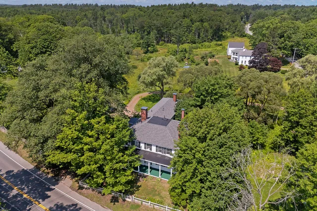 $649,000 | 83 Bath Road, Wiscasset, ME 04578