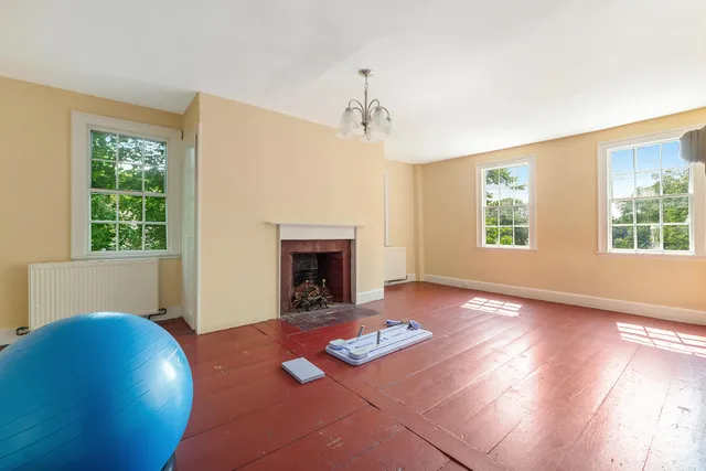 $649,000 | 83 Bath Road, Wiscasset, ME 04578