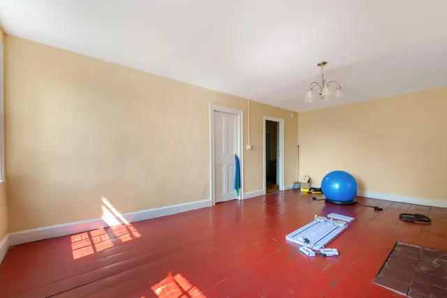 $649,000 | 83 Bath Road, Wiscasset, ME 04578