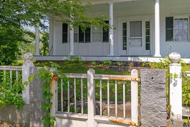 $649,000 | 83 Bath Road, Wiscasset, ME 04578