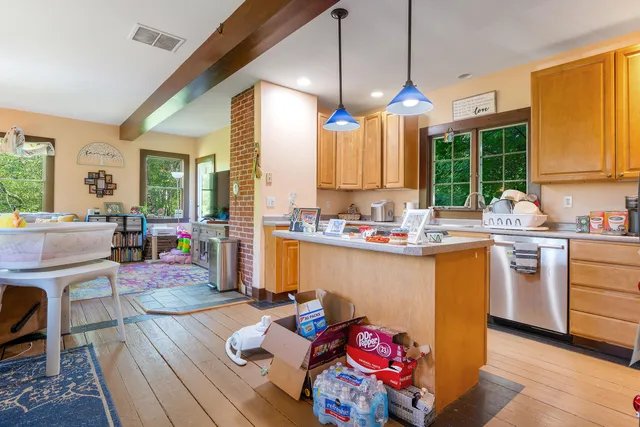 $649,000 | 83 Bath Road, Wiscasset, ME 04578