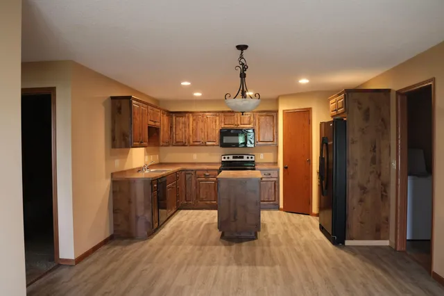 $232,900 | 811 Stonehaven Path, Milaca, MN 56353
