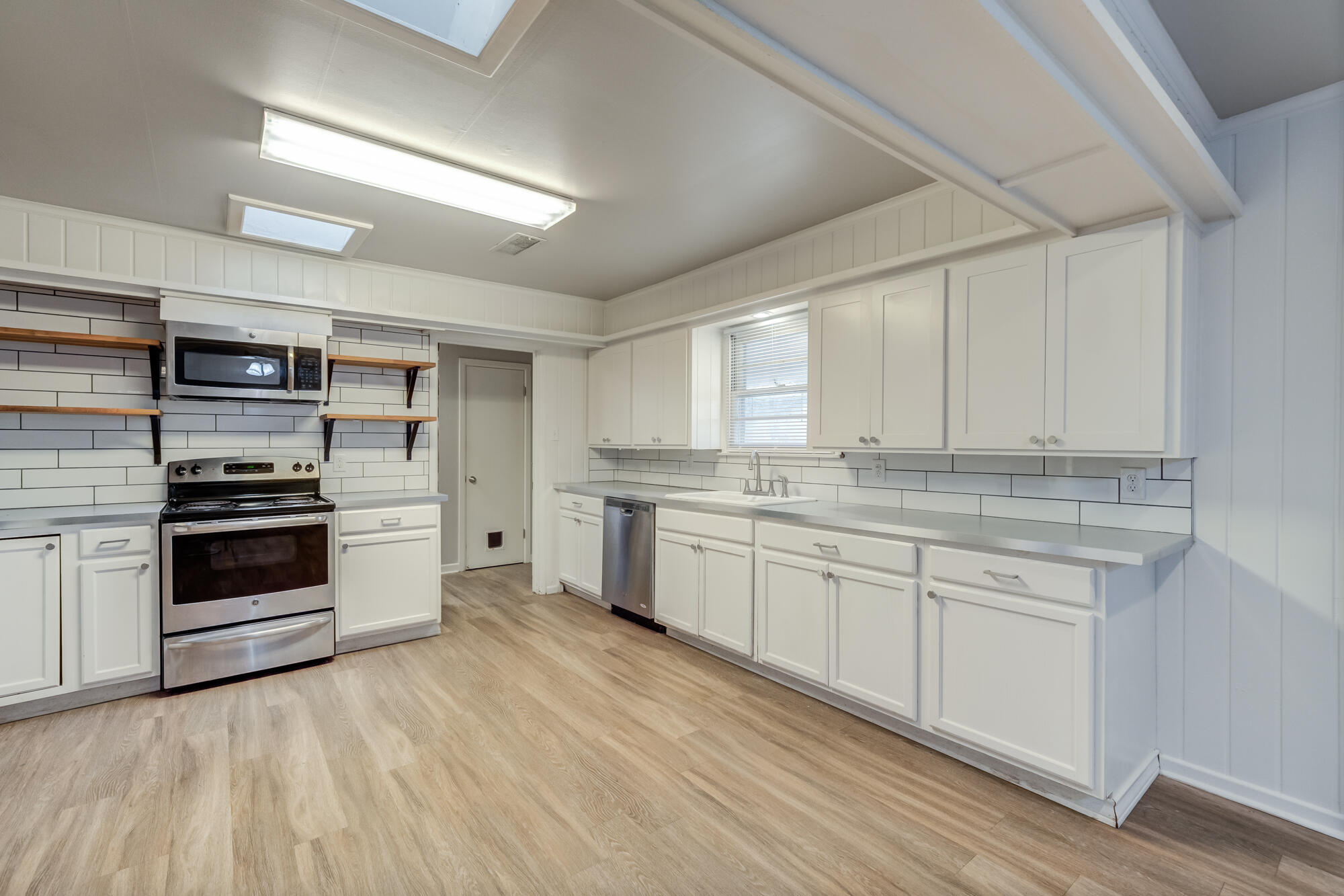 3610 48th Street Lubbock, TX 79413 - Photo 26 of 37 3610-48th-St_Lubbock-TX_26