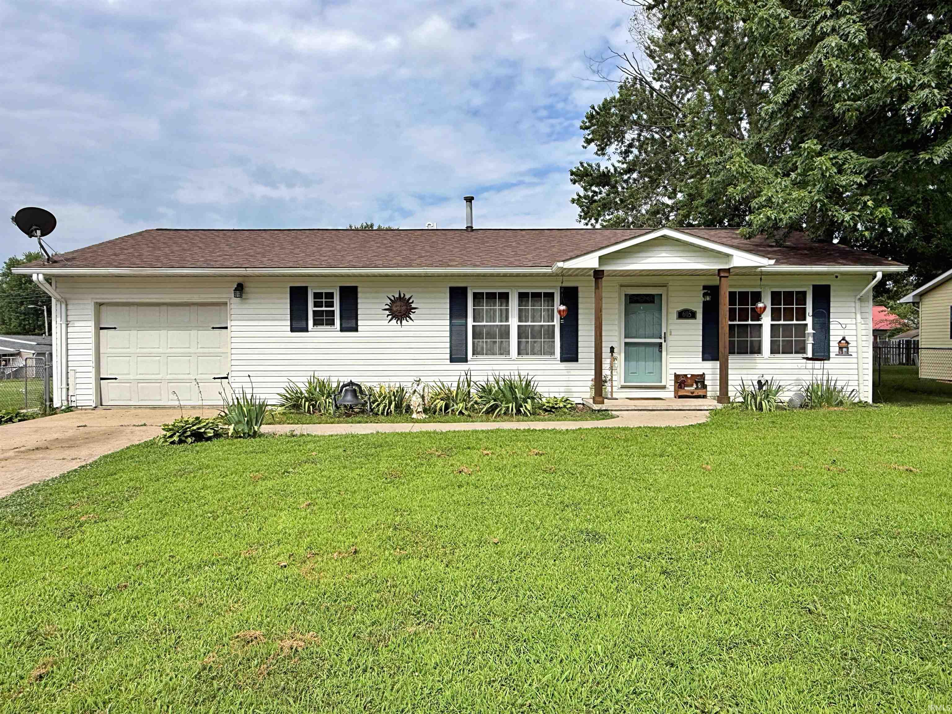 605 Meredith Street Washington, IN 47501 - Photo 1 of 21
