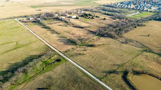 $550,000 | 717 North Pecan Crk Trail, Valley View, TX 76272