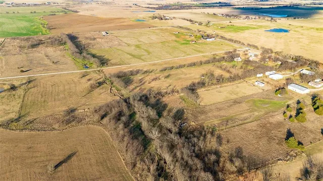 $550,000 | 717 North Pecan Crk Trail, Valley View, TX 76272