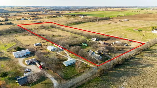 $550,000 | 717 North Pecan Crk Trail, Valley View, TX 76272
