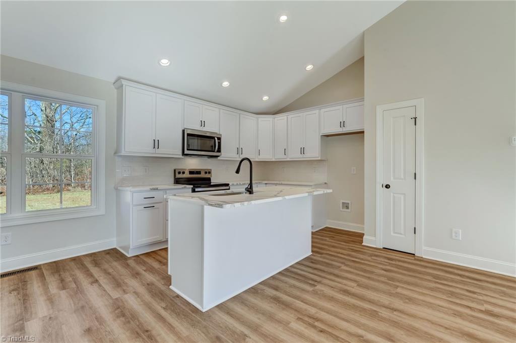 527 Grooms Road Reidsville, NC 27320 - Photo 12 of 38