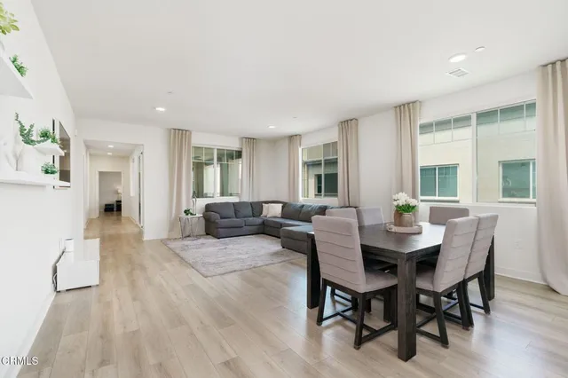 $784,000 | 2850 Wagon Wheel Road, Unit 402, Oxnard, CA 93036