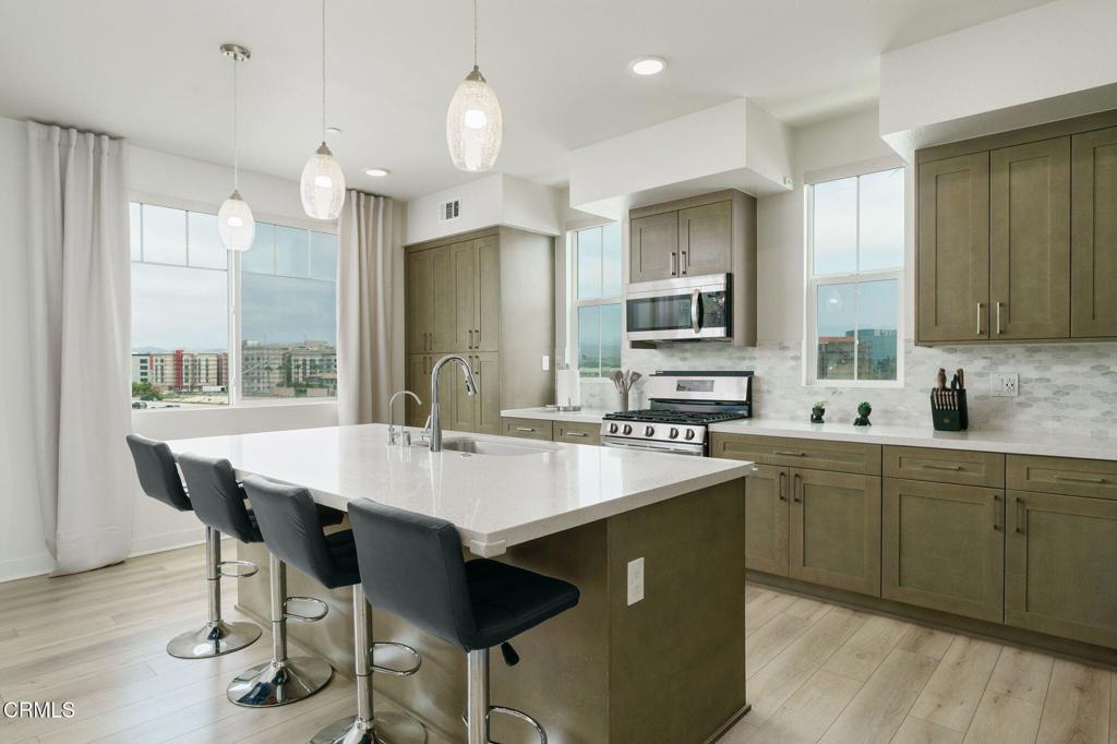 2850 Wagon Wheel Road, Unit 402 Oxnard, CA 93036 - Photo 12 of 31 2850_Wagon_Wheel_402-09