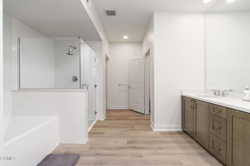 2850 Wagon Wheel Road, Unit 402 Oxnard, CA 93036 - Photo 25 of 31 2850_Wagon_Wheel_402-24