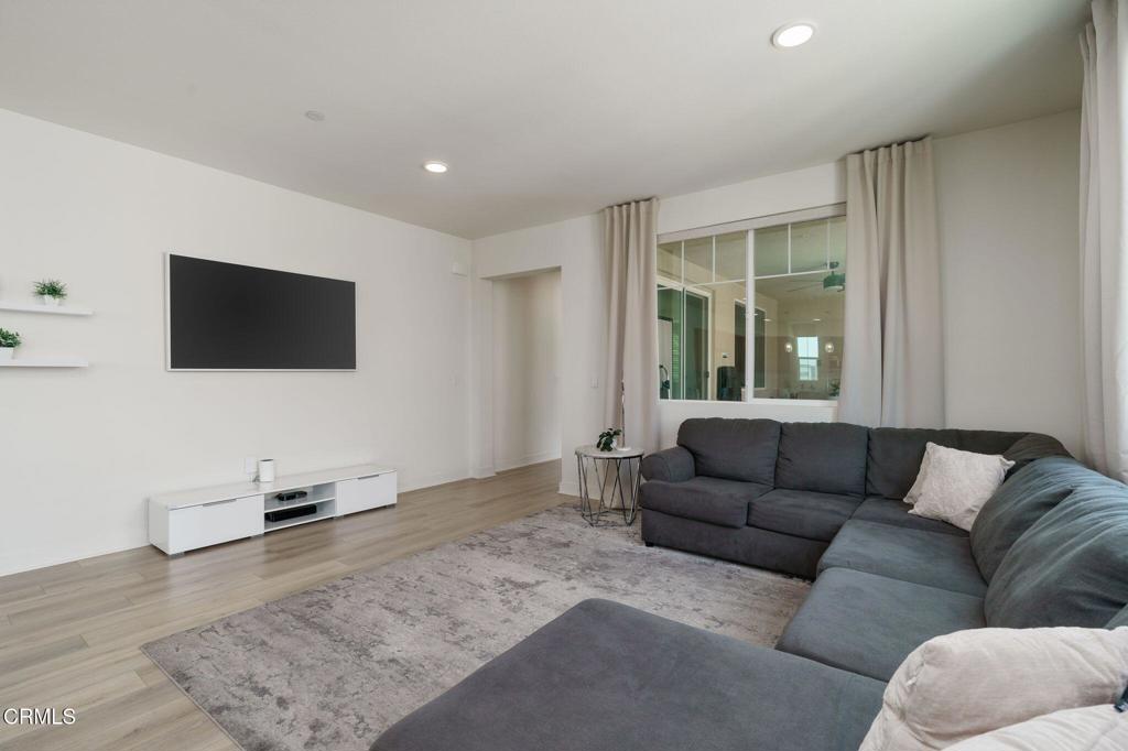 2850 Wagon Wheel Road, Unit 402 Oxnard, CA 93036 - Photo 10 of 31 2850_Wagon_Wheel_402-07