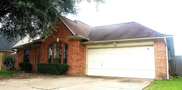 $1,900 | 5230 Findlay Drive, Pasadena, TX 77505