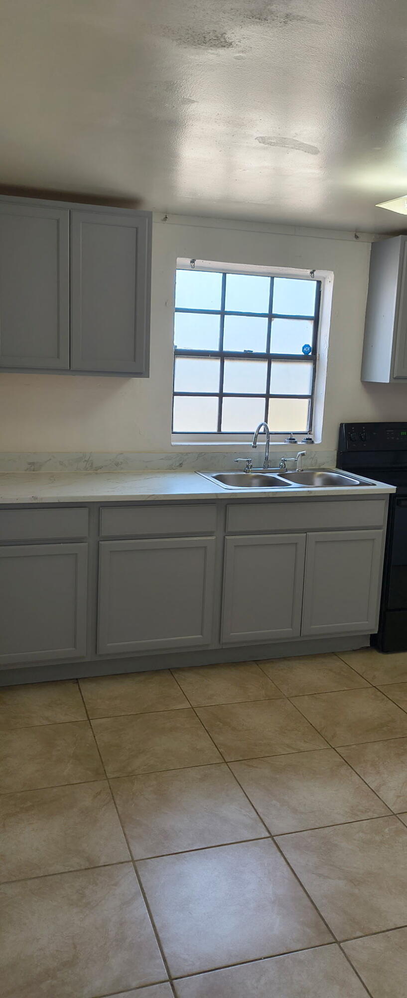 806 North 25th Street, Unit B Fort Pierce, FL 34947 - Photo 8 of 11 IMG_20260304_132432