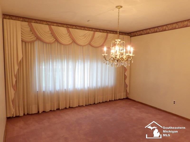 26215 Allen Road Woodhaven, MI 48183 - Photo 15 of 38