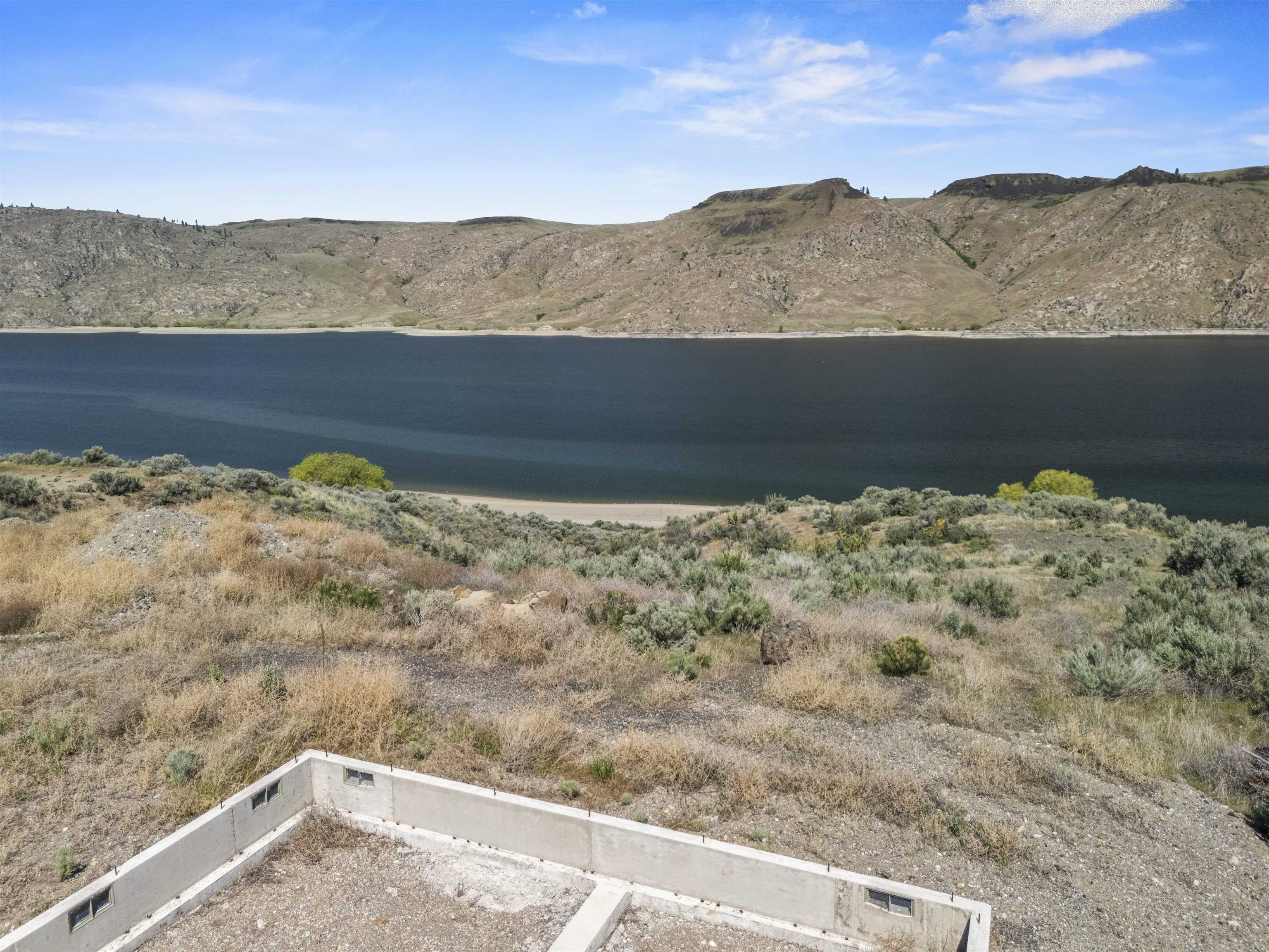 4005 East Plum Point Road Grand Coulee, WA 99133 - Photo 13 of 14