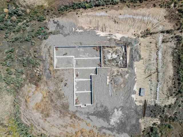 $340,000 | 4005 East Plum Point Road, Grand Coulee, WA 99133