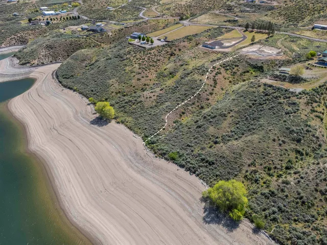 $340,000 | 4005 East Plum Point Road, Grand Coulee, WA 99133