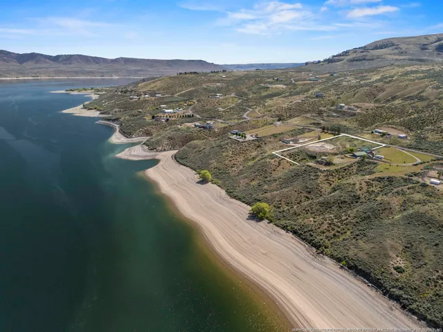$340,000 | 4005 East Plum Point Road, Grand Coulee, WA 99133