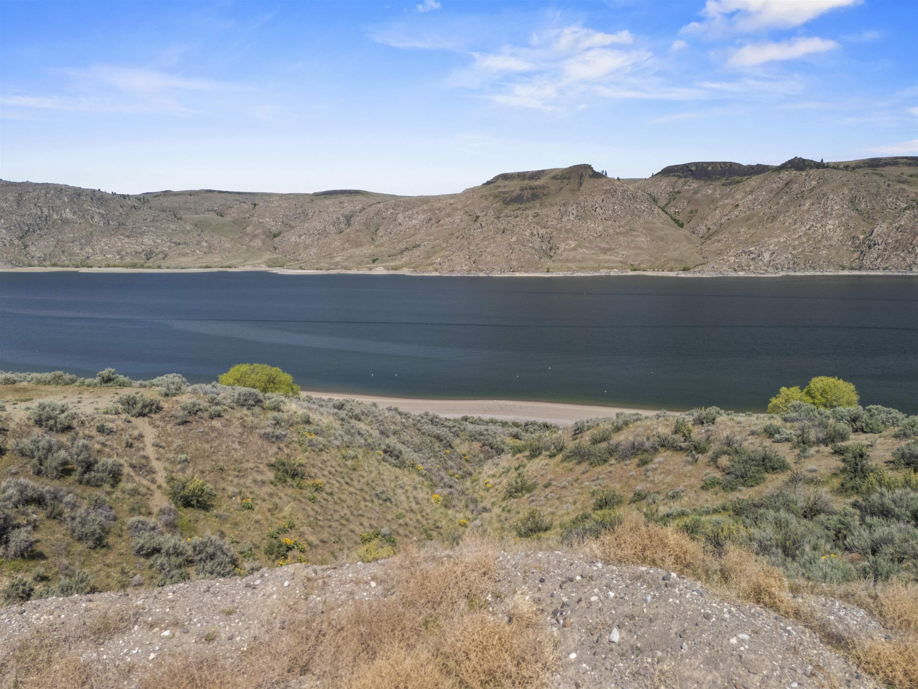 4005 East Plum Point Road Grand Coulee, WA 99133 - Photo 6 of 14