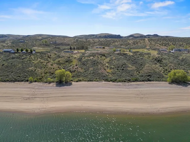 $340,000 | 4005 East Plum Point Road, Grand Coulee, WA 99133