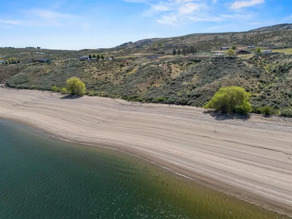 $340,000 | 4005 East Plum Point Road, Grand Coulee, WA 99133