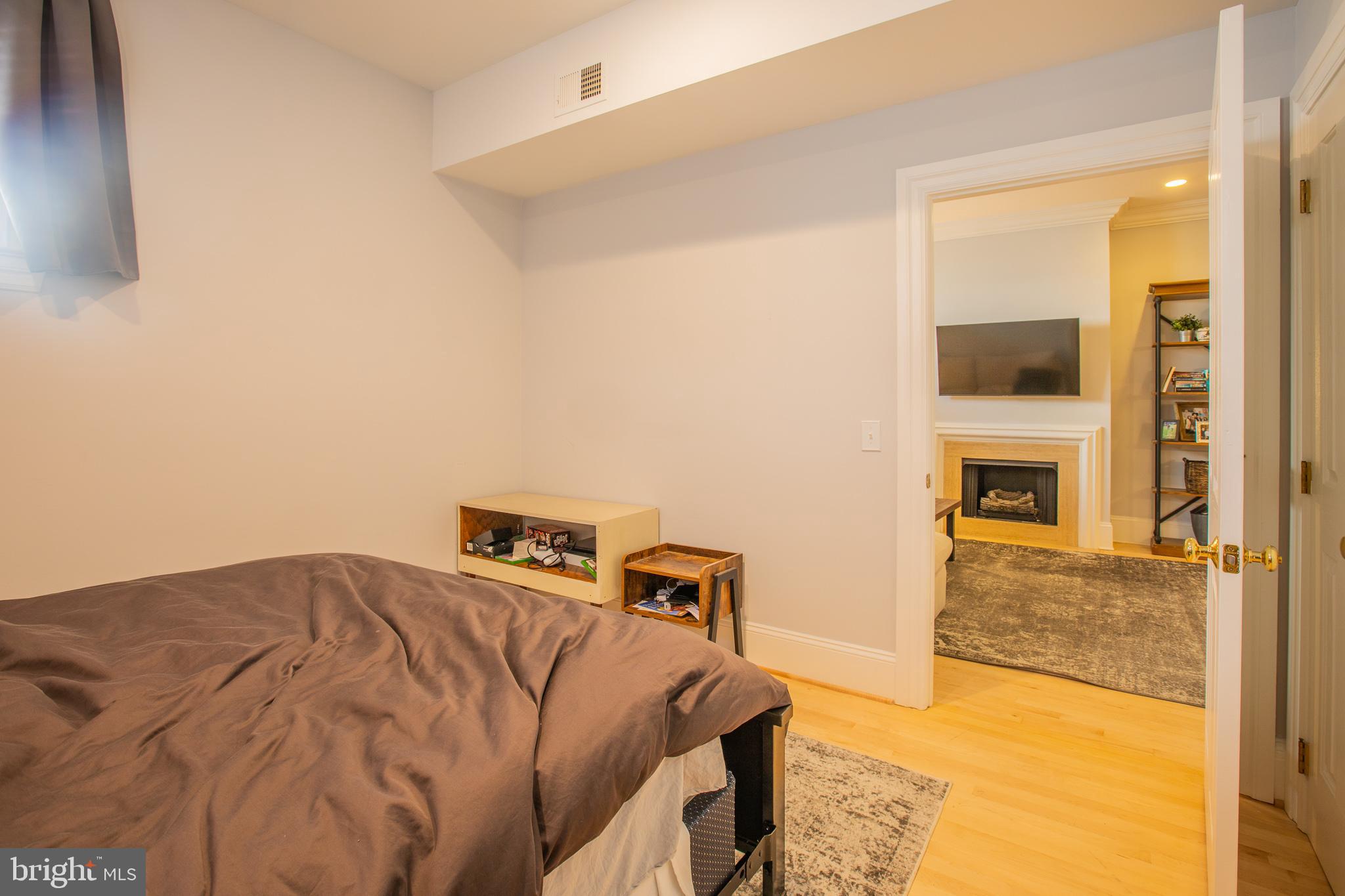 1520 O Street Northwest, Unit T8 Washington, DC 20005 - Photo 18 of 23