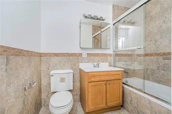 $939,000 | 8405 19th Avenue, Unit 1B | Van Pelt Manor