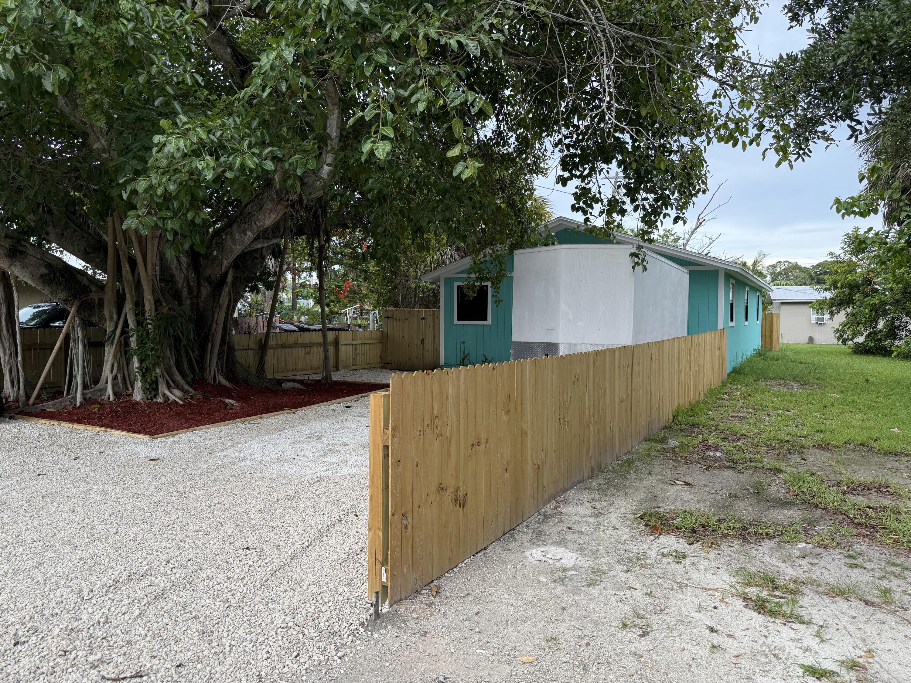 801 Central Avenue Stuart, FL 34994 - Photo 7 of 7 IMG_6766