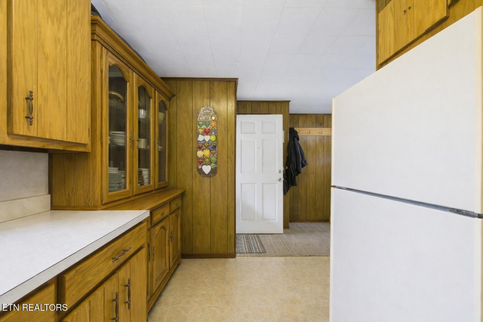440 Swan Pond Cir Road Harriman, TN 37748 - Photo 10 of 17 KitchenCleared SP