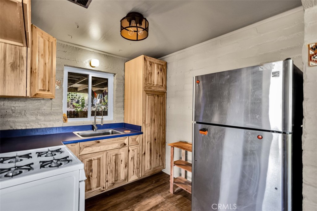 49399 Conejo Road Morongo Valley, CA 92256 - Photo 10 of 57