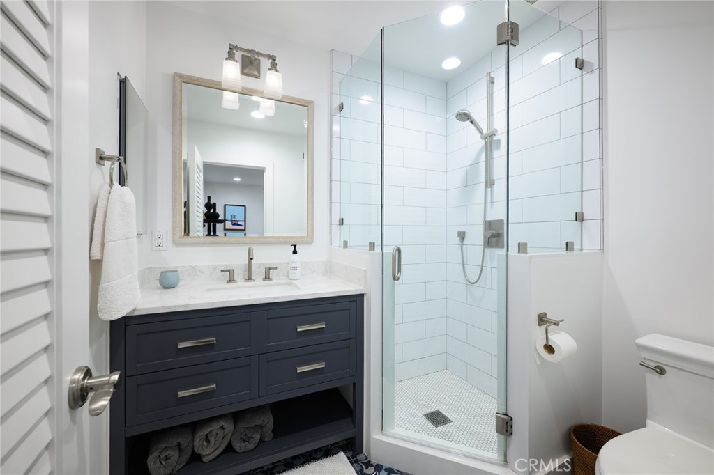 519 Signal Road Newport Beach, CA 92663 - Photo 14 of 24 Photos may not represent current staging.