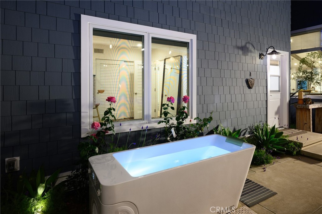 519 Signal Road Newport Beach, CA 92663 - Photo 23 of 24 Photos may not represent current staging.