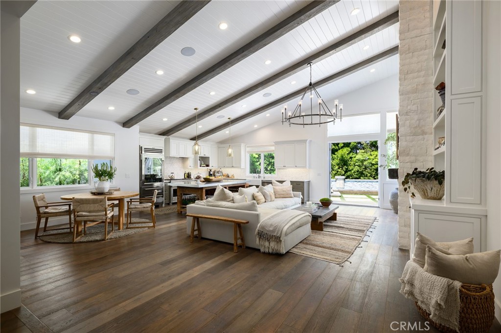 519 Signal Road Newport Beach, CA 92663 - Photo 5 of 24 Photos may not represent current staging.