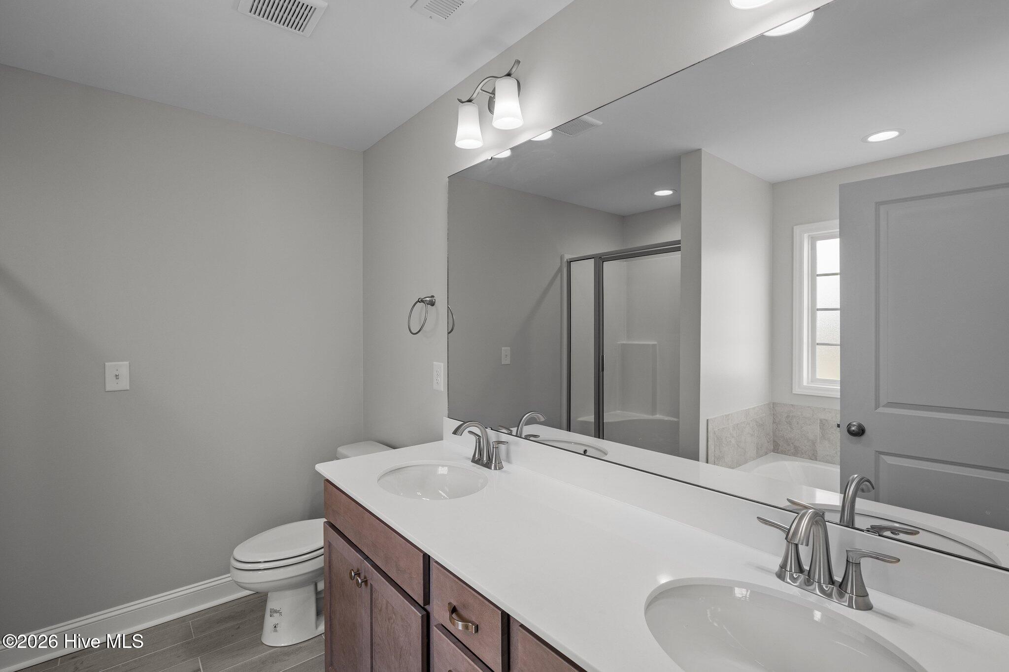 2325 Rhinestone Drive Winterville, NC 28590 - Photo 23 of 29 Photo of similar home