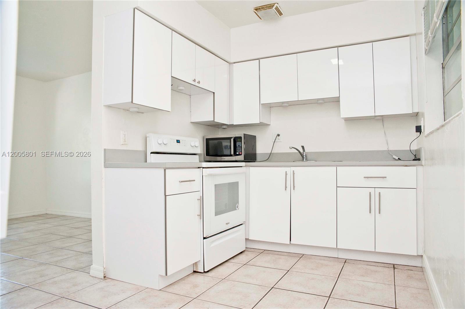 2206 Fillmore Street, Unit 6 Hollywood, FL 33020 - Photo 15 of 17