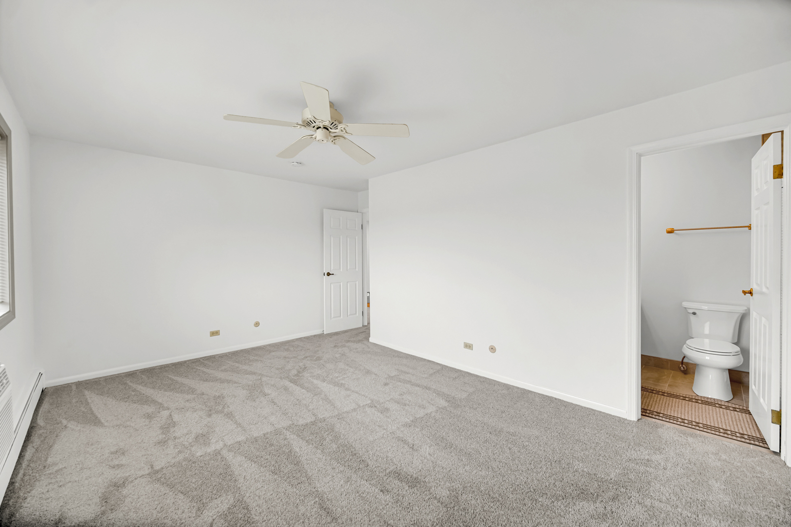 4731 St Joseph Creek Road, Unit 4E Lisle, IL 60532 - Photo 11 of 21