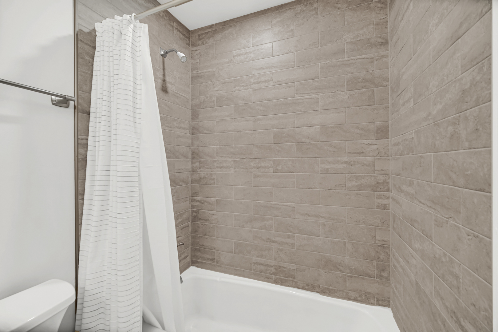 4731 St Joseph Creek Road, Unit 4E Lisle, IL 60532 - Photo 13 of 21