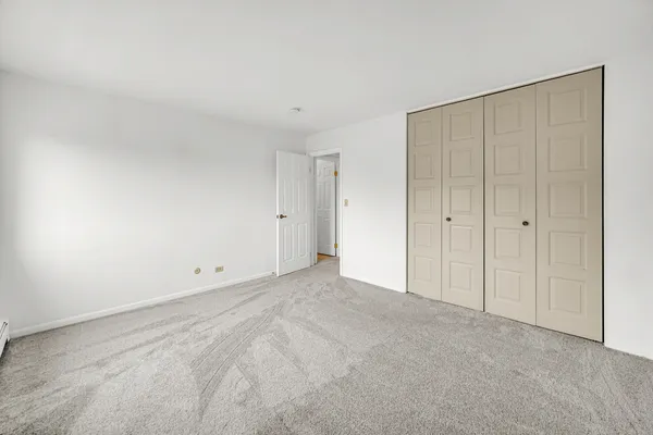 $239,000 | 4731 St Joseph Creek Road, Unit 4E, Lisle, IL 60532