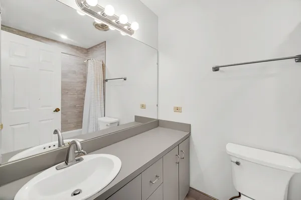 $239,000 | 4731 St Joseph Creek Road, Unit 4E, Lisle, IL 60532