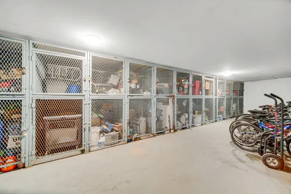 $239,000 | 4731 St Joseph Creek Road, Unit 4E, Lisle, IL 60532