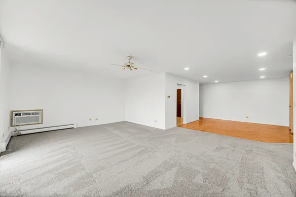 $239,000 | 4731 St Joseph Creek Road, Unit 4E, Lisle, IL 60532